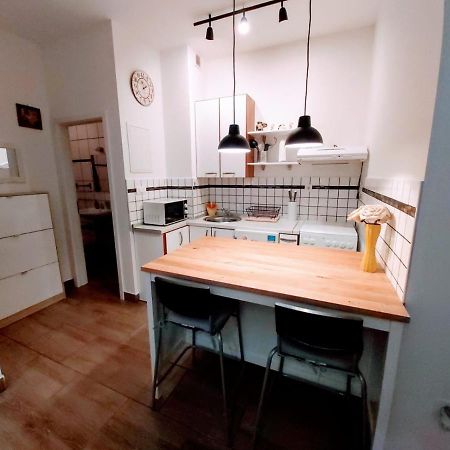 Studio Apartmant Leona With Parking Place Split Buitenkant foto