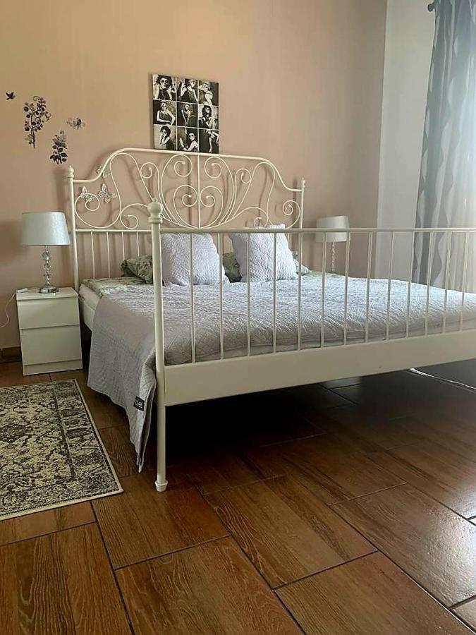 Studio Apartmant Leona With Parking Place Split Buitenkant foto