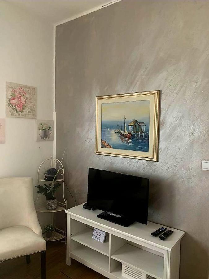 Studio Apartmant Leona With Parking Place Split Buitenkant foto
