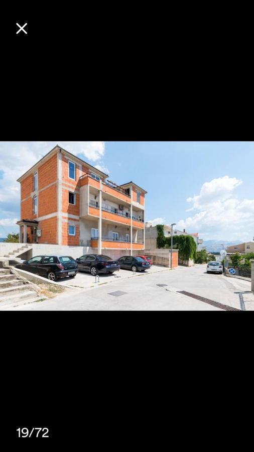 Studio Apartmant Leona With Parking Place Split Buitenkant foto
