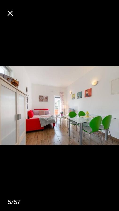 Studio Apartmant Leona With Parking Place Split Buitenkant foto